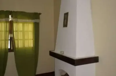 Casa 03 dormitórios - 01 suíte - 02 vagas - jardim inverno - churrasqueira