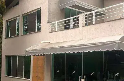 Casa em condomínio - 04 dormitórios (02 suítes) - cozinha gourmet - churrasqueira - 05 vagas