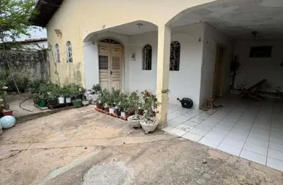 Casa com 3 quartos à venda na Quadra Saci, Saci, Teresina, 100 m2 por R$ 190.000