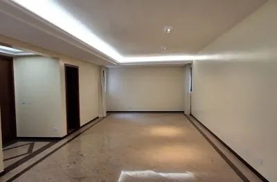Apartamento a venda com 4 quartos ao lado do parque vaca brava Setor Bueno, Goiânia.