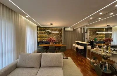 Apartamento com 3 quartos à venda na Zona 07, Maringá 