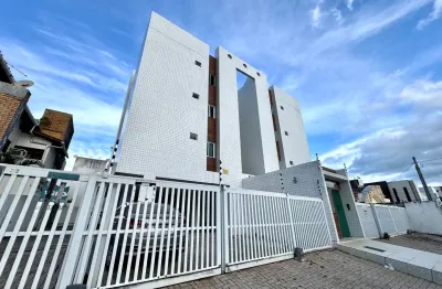 Apartamento no bairro do Bessa com 02 quartos mobiliado e a 400m do mar