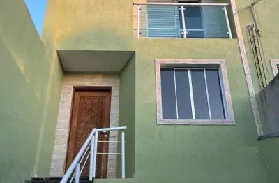 Sobrado 101m² | 1 dormitório + 2 suítes | churrasqueira | 2 vagas | r$ 320.000,00 / guaianases ( zona leste).