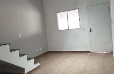 Sobrado condomínio fechado 49m², i 02 dormitórios i 01 vaga de garagem coberta i r$220.000,00 i bairro guaianases.