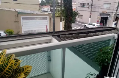 Sobrado moderno com suíte e 2 vagas em ótima localização na vila lúcia