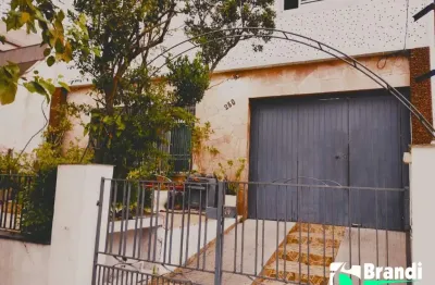 Casa térrea ampla com 4 dormitórios e 4 vagas - excelente localização em vila zelina