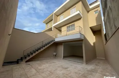 Casa com 3 quartos para alugar no Jardim Guairaca, São Paulo 