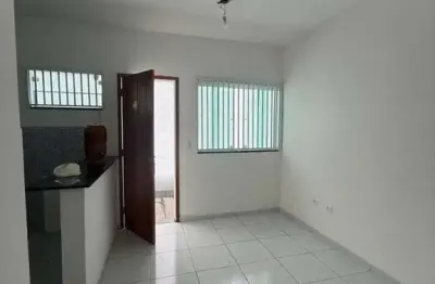 Casa para Locação na Vila Lúcia com 1 Dormitório e Excelente Localização