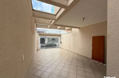 Sobrado para Locação na Vila Lúcia com 4 Dormitórios, 4 Vagas e Excelente Espaço Interno