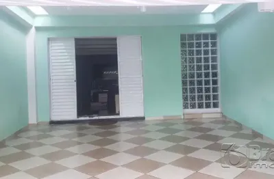 Sobrado moderno com área gourmet e 2 suítes - próximo ao monotrilho