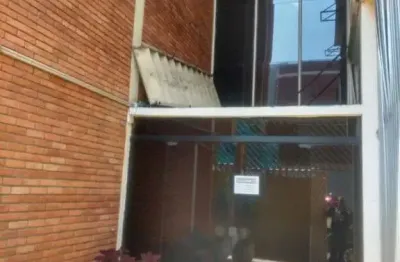 Excelente prédio comercial, localização melhor ainda!