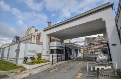 Sobrado tríplex 3 quartos com suíte 2 vagas e ótimo espaço de quintal!