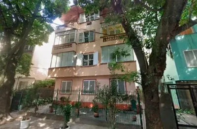 Apartamento com lance inicial de 850,000 no Edifício Artur Araripe, uma morada que reflete o espírito vibrante de Rio de Janeiro. Localizado na Rua Artur Araripe, disponibiliza vários recursos para tr