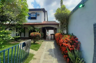 Casa com 4 dormitórios à venda, 273 m² por R$ 1.370.000 - Freguesia (Jacarepaguá) - Rio de Janeiro/RJ