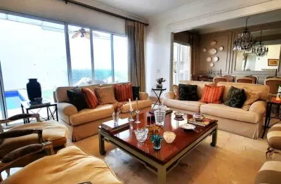 Casa em vila fechada próximo aos Colégios Visconde de Porto Seguro e Santo Américo