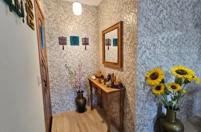 Lindo apartamento , espaçoso, iluminado, todo reformado, pronto pra morar
