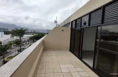 Cobertura comercial OPORTUNIDADE ÚNICA contem amplos espaços