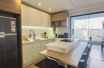 Casa com 3 quartos à venda na Rua Vinte e Oito de Agosto, Centro, Guaramirim