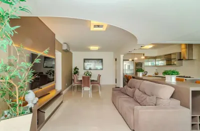 Apartamento no Edifício La Madeson à venda no centro de Balneário Camboriú