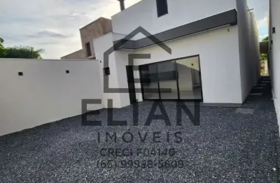 Casa em Condomínio de Luxo no Santa Cruz, Cuiabá-MT:  com 3 Suítes, 4 Banheiros - Venda ou Locação!