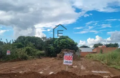Terreno à venda em Chapada dos Guimarães-MT, Florada da Serra, 450m² de área!