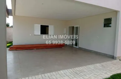 Casa Espaçosa com 3 Suítes, Garagem para 2 Carros e Amplo Terrenode 400m em B