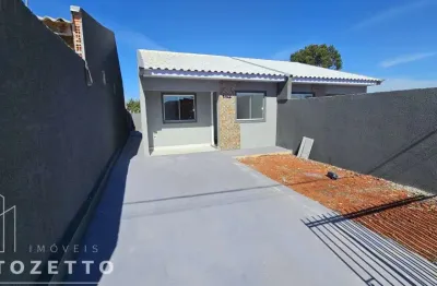 Casa com passagem lateral à venda no gsp em uvaranas