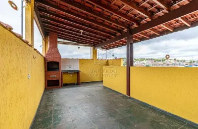Ótimo sobradão com todos os cômodos grandes, 2 dormitórios, 2 banheiros, 2 vagas de garagem.