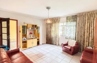 Casa térrea para venda ou permuta com jardim e quintal no bairro santa terezinha