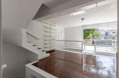 Sobrado a venda com 216m², 3 dormitórios, 1 suíte 4 banheiros e 2 vagas - jardim - santo andré - sp