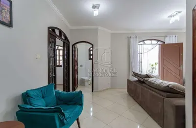 Amplo sobrado com 4 dormitórios e 5 vagas na vila lucinda – 239m² construídos