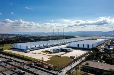 Galpão Logístico com 70.675 m² de frente para a Rodovia Presidente Dutra para Alugar em Guarulhos
