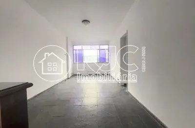 Rua Marques de Valença , apto 3 quartos, sendo uma Suíte, e vaga de garagem