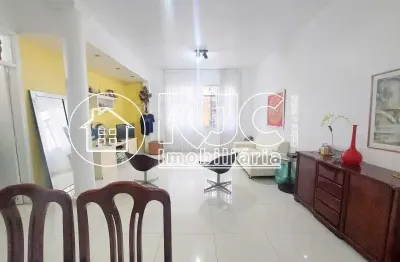 Rua Itacuruça, apto 3 quartos, sendo 1 suíte e dependencia de empregada