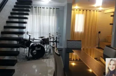 Cobertura duplex de 137m2 com 2 quartos na Vila Gomes Cardim.