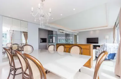 Apartamento com 3 quartos para alugar na Rua Jari, 671, Passo da Areia, Porto Alegre por R$ 8.500