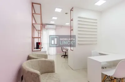 Sala comercial à venda na Rua Cristóvão Pereira, 99, Passo da Areia, Porto Alegre por R$ 99.900