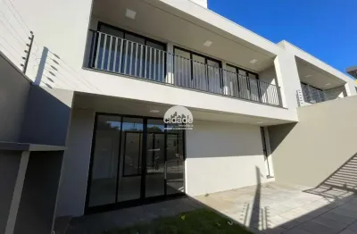 Sobrado à venda, 2 quartos, 1 suíte, 3 vagas, Cancelli - Cascavel/Pr