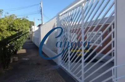 Casa à venda em Campinas-SP, bairro Parque Taquaral: 2 quartos, 1 sala, 2 vagas de garagem, 304,50 m² de área!