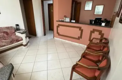 Consultório médico com 03 salas à venda no Boqueirão em Santos-SP