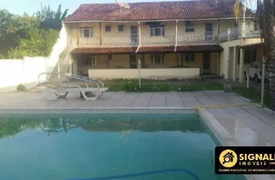 Duas casas com 05 quartos e piscina - palmeiras cabo frio