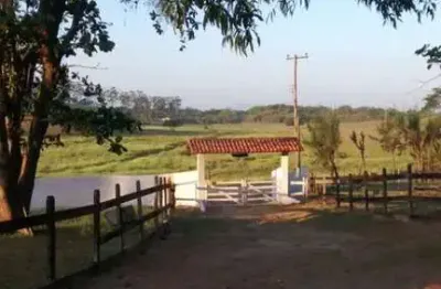 Belíssimo sitio localizado em são pedro da aldeia!!!