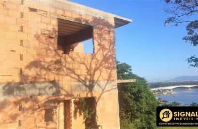 Casa em construção, terreno de aproximadamente 570m² são pedro da aldeia