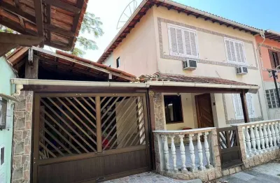 Casa em condomínio com 2 quartos, jardim caiçara - cabo frio/rj