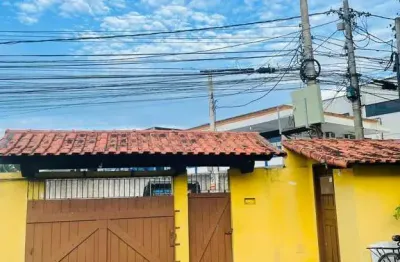 Casa em condomínio próximo à praia das dunas, cabo frio/rj