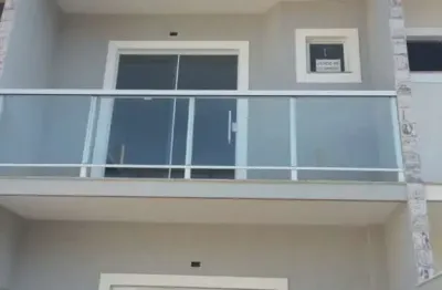 Casa espaçosa de 2 quartos com suítes, peró - cabo frio/rj