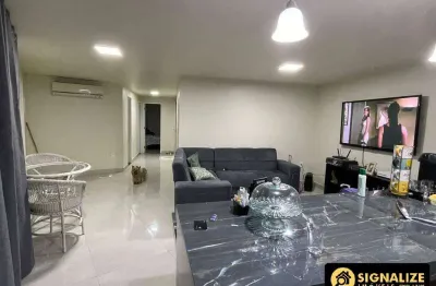 Casa espaçosa à venda com 3 quartos, condomínio bosque do peró - cabo frio