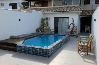 Casa independente à venda com piscina - palmeiras, cabo frio/rj