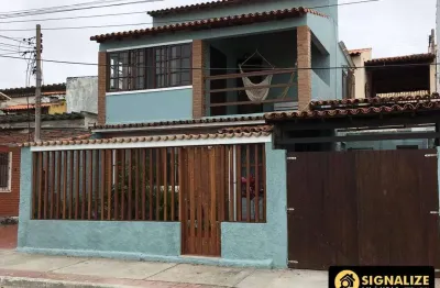 Alugo casa em condomínio fechado de 04 quartos no braga - cabo frio/rj