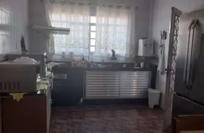 Casa com 3 dormitórios à venda, 280 m² por R$ 540.000 - Centro - Pirassununga